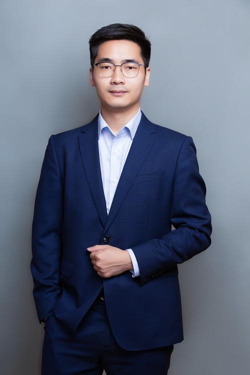 林光亮 视觉与舞美负责人